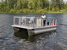 UTL-14R™ Commercial Pontoon Boat