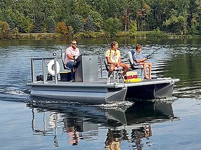 UTL-14&trade; Sports Pontoon Boat