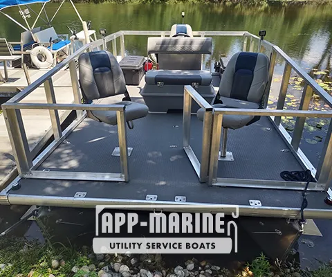 UTL-14R&trade; Sport Pontoon Boat