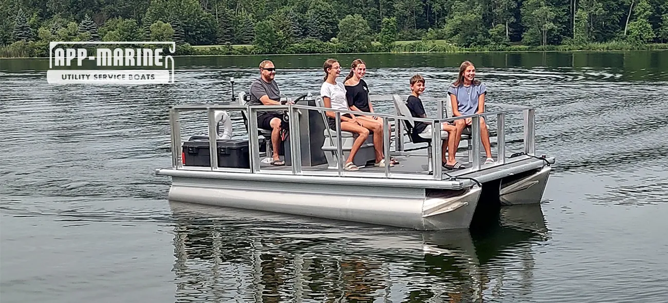 UTL-14R&trade; Sport Pontoon Boat