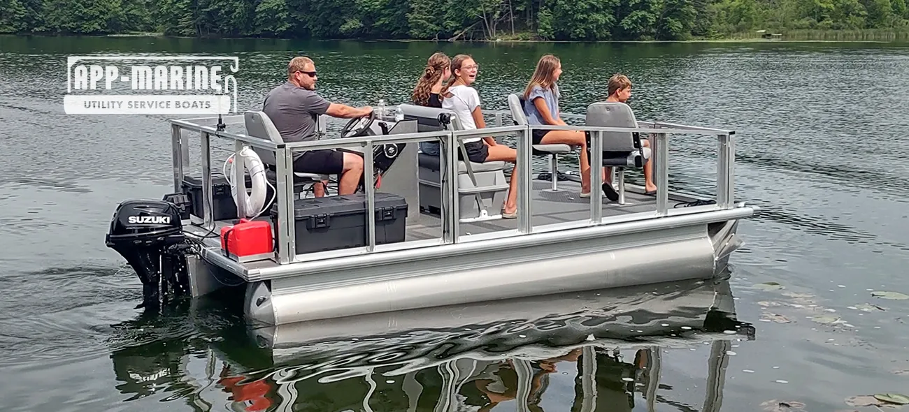 UTL-14R&trade; Sport Pontoon Boat