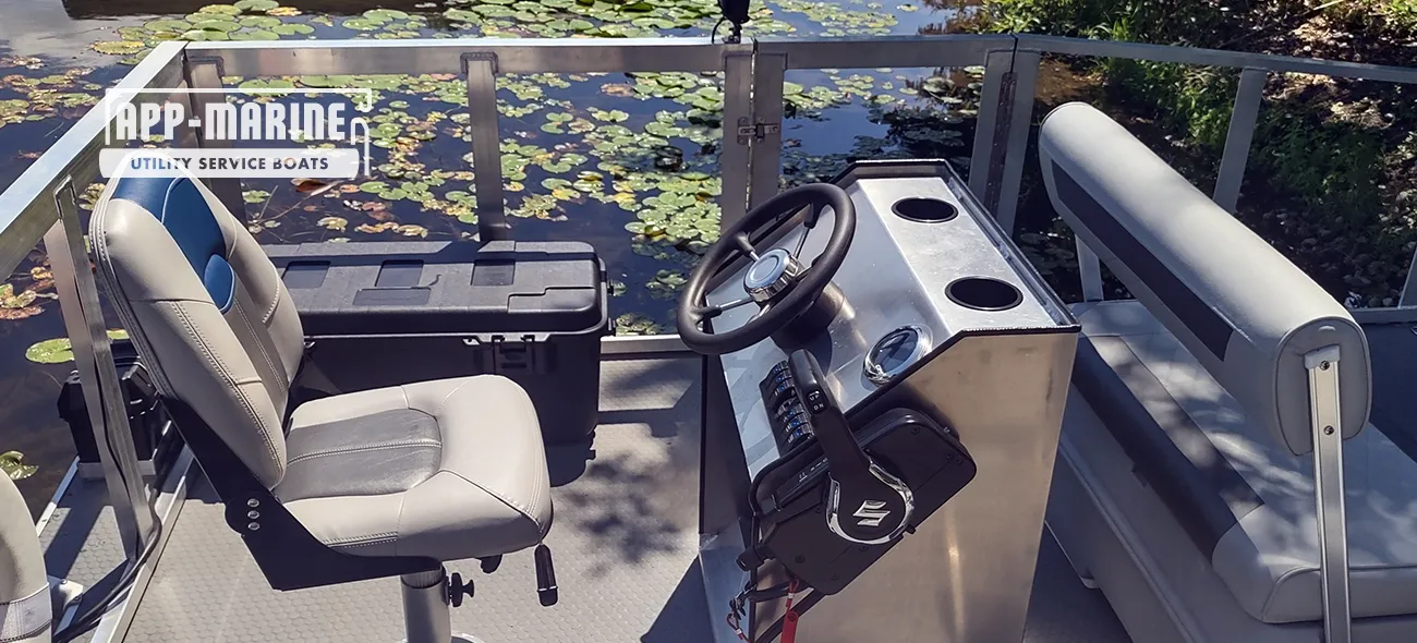 UTL-14R&trade; Sport Pontoon Boat